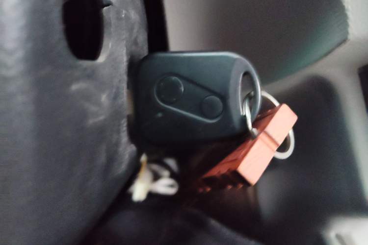 Used Jinbei New Hiace X30L 2022 1.5L Wealth Edition Air-Conditioning-Free Van China VI Standard SWC15M