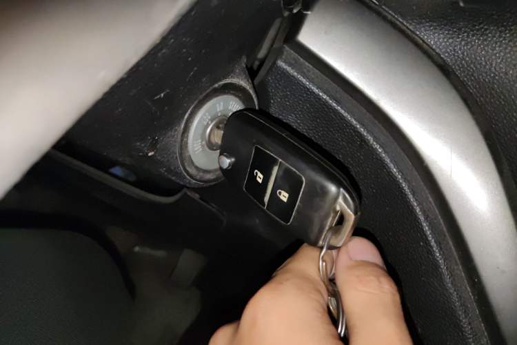 Used CHANGAN OSHAN CX70 2016 1.6L Manual Smart Connect Version