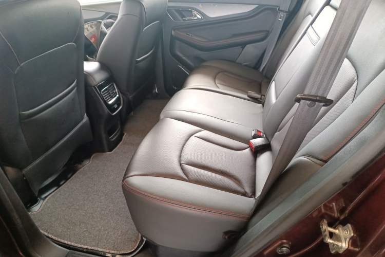 Used Baojun 560 2015 1.8L manual luxury version Left Rear Seat