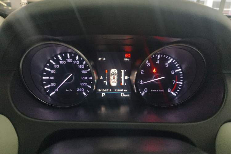 Used Land Rover Discovery Sport 2016 2.0T SE Instrument Cluster