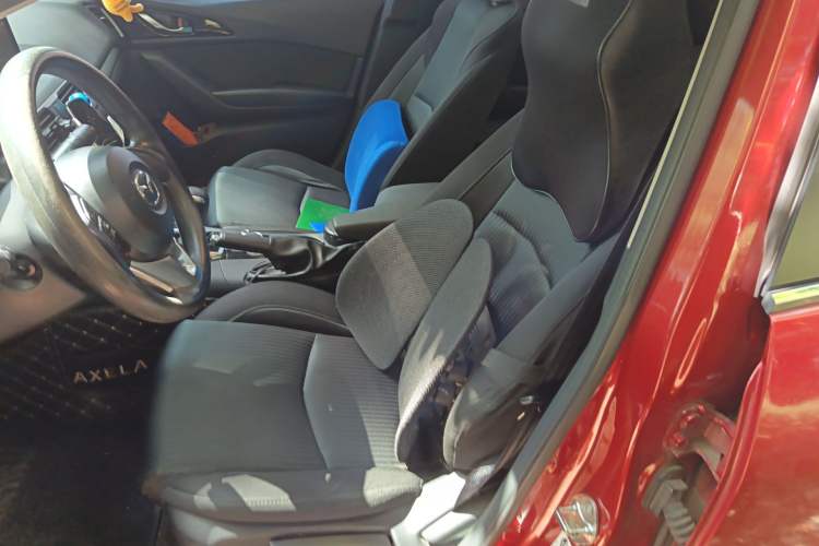 Used Mazda 3 Axela 2016 Sedan 1.5L Automatic Luxury Model