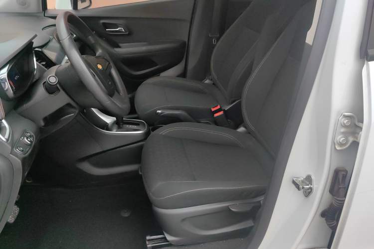 Used Chevrolet Trax 2017 1.4T Automatic Two-Wheel Drive Comfort Version Left Front Seat