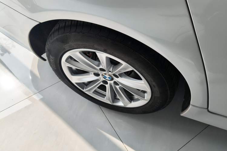 Used BMW 5 Series 2017 520Li Elegant Edition
