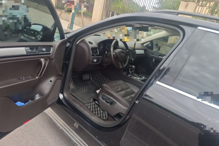 Used Volkswagen Touareg 2017 3.0 TSI Touareg Model Driver Seat