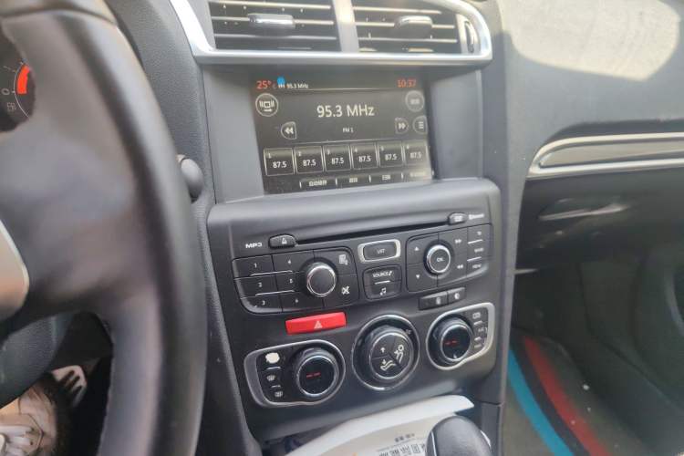 Used Citroen C4L 2014 1.6THP Intelligent Drive Automatic Dynamic Model Audio And AC Panel