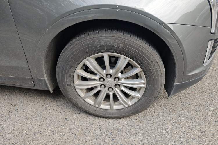 Used Cadillac XT5 2018 28E Four-Wheel Drive Tech Version