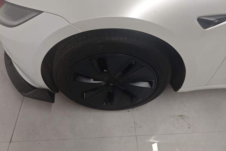 Used Tesla Model 3 2023 Long-Range All-Wheel-Drive Version Left Front Wheel Hub