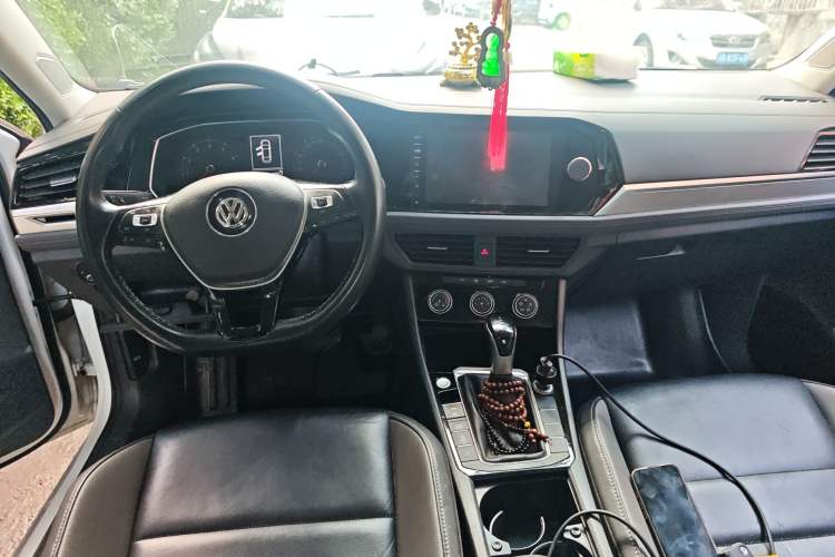 Used Volkswagen Sagitar 2019 280TSI DSG Comfort Version China VI Standard Center Console