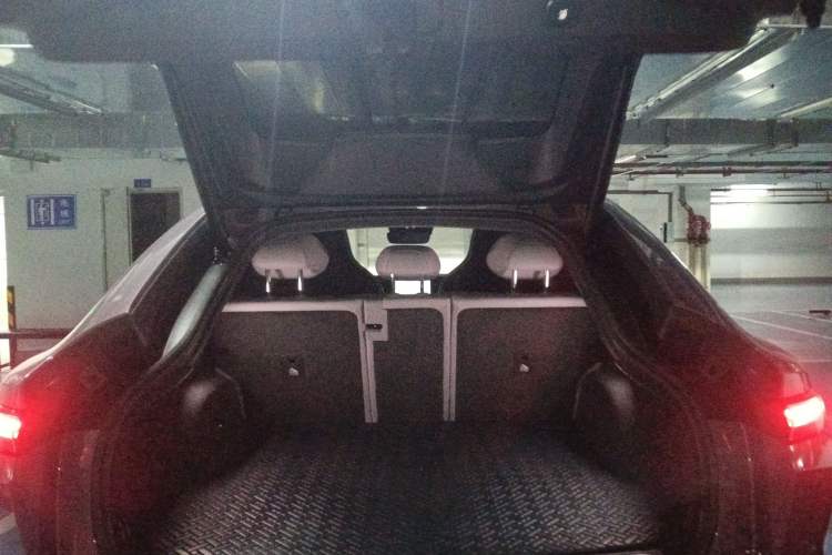 Used Nio EC6 2023 75 kWh Trunk