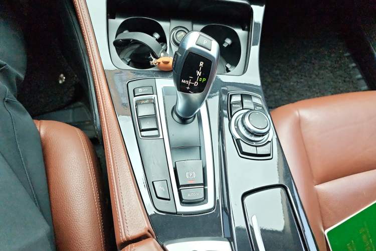 Used BMW 5 Series 2014 520i Elegant Edition