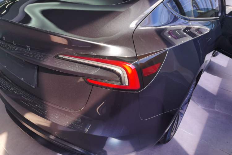 Used Tesla Model 3 2023 Long-Range All-Wheel-Drive Version
