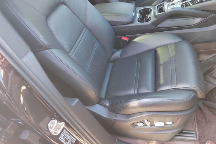 Used Porsche Cayenne 2019 Cayenne 3.0T Right Front Seat