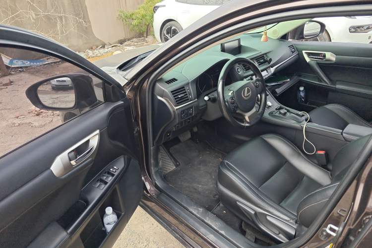 Used Lexus CT 2014 CT200h Comfort Edition Monochrome