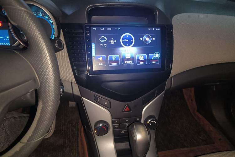 Used Chevrolet Cruze 2009 1.8L SE AT Audio And AC Panel