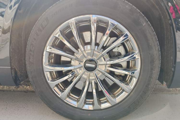 Used Wey Gaoshan 2023 Four-Wheel-Drive Executive Extended Version Right Front Wheel Hub