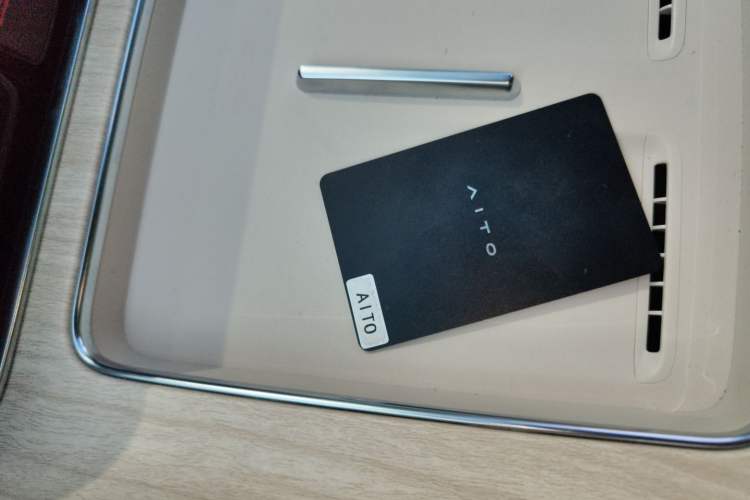 Used Hima AITO M8 2025 Extended-Range Max+ Version 53.4 kWh 5-Seater Edition
