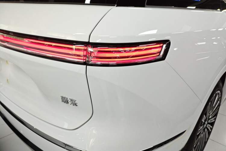 Used Nio ES8 2026 Model 6-seat Executive Luxury Edition Right Rear Taillight