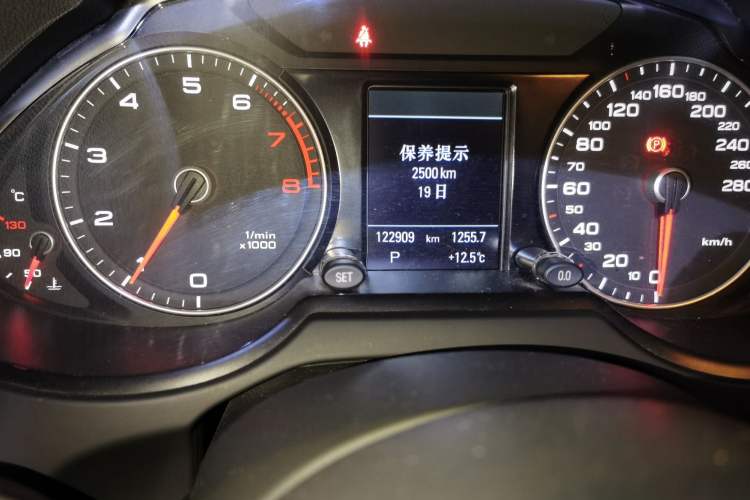 Used Audi Q5 2017 40 TFSI Comfort Model