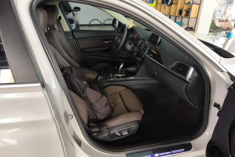 Used BMW 3 Series 2018 320Li xDrive Fashion Model