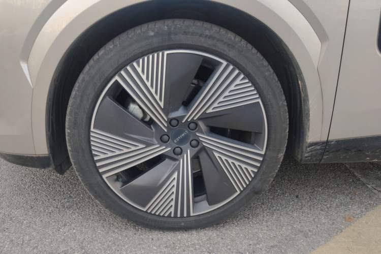 Used Lynk & Co 08 EM-P 2023 120km Long-Range Halo
