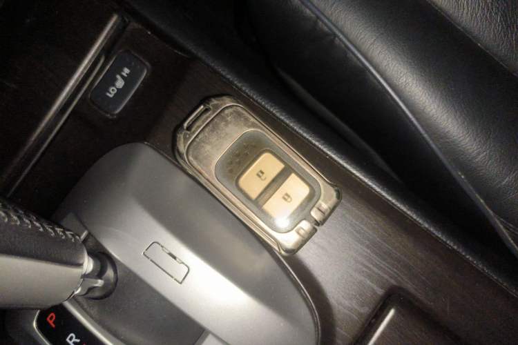 Used Honda Crosstour 2014 2.4L Luxury Edition Vehicle Key