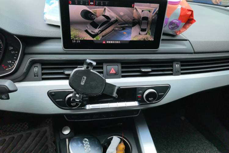 Used Audi A4L 2019 40 TFSI Fashion Edition China VI Emission Standard Audio And AC Panel