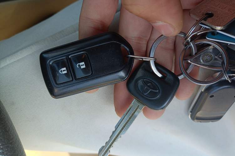 Used Toyota YARiS L Zhi Xuan 2014 1.3E Automatic Charm Edition