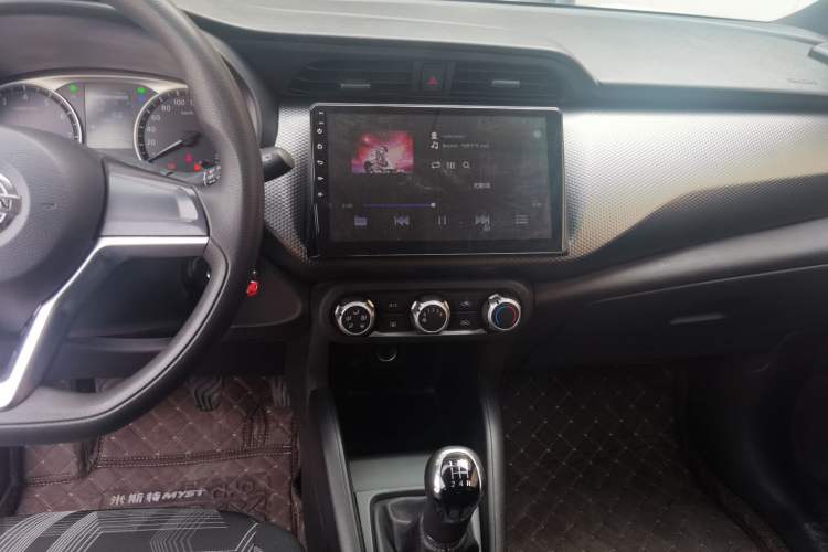 Used Nissan Kicks 2019 1.5L Manual Cool Edition
