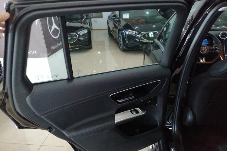 Used Mercedes-Benz GLC 2023 GLC 300 L 4MATIC Dynamic Edition 5-seater
