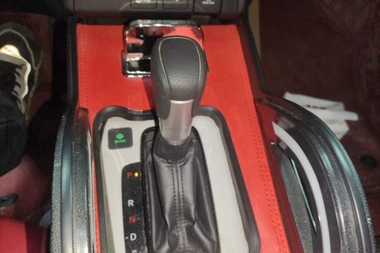 Used Honda LIFE 2021 1.5L CVT CRO-S Fun Edition Gear Lever