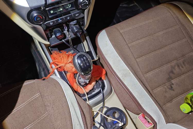 Used CHANGAN Eado 2015 1.6L Manual Luxury Model China IV Standard