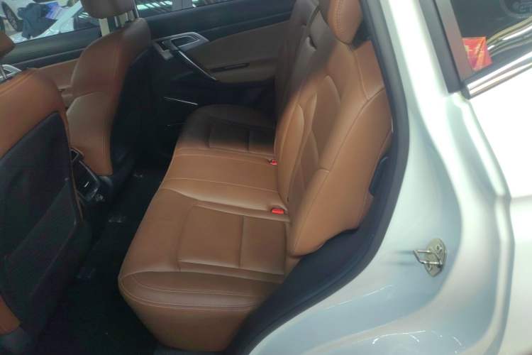 Used Geely Auto Emgrand X7 Sport 2016 1.8TD Automatic ZhiZun Version
