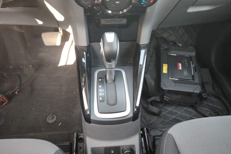 Used Ford EcoSport 2013 1.5L Automatic Fashion Model
