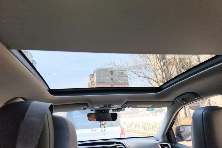 Used Toyota Highlander 2018 2.0T Four-Wheel Drive Luxury Edition 7 Seats China V Emission Standard
