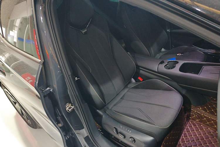 Used Volkswagen ID.UNYX 2024 Revised Pro Long-Range Version
