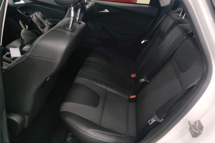 Used Ford Focus 2012 Hatchback 1.6L Automatic Fashion Edition