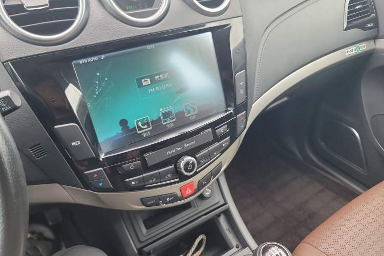 Used BYD S7 2016 1.5T Manual Luxury Edition
