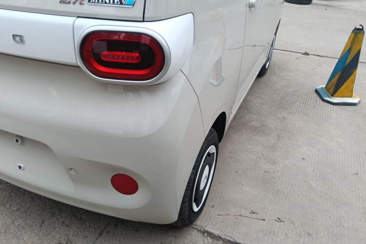 Used Wuling Hongguang MINIEV 2024 3rd Generation 215km Youth Edition
