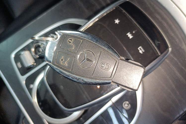 Used Mercedes-Benz C-Class 2017 C 200 L Sport Edition Interior 1