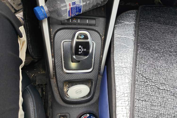 Used BYD Yuan New Energy 2018 EV360 Smart Connect Cool Edition Gear Lever
