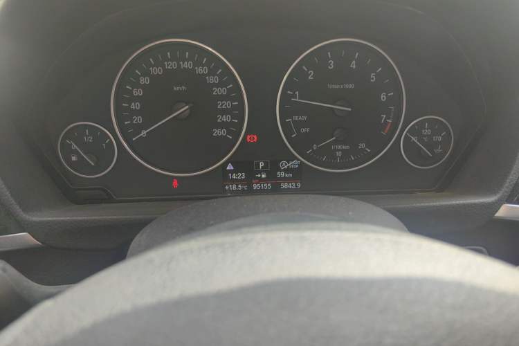 Used BMW 3 Series 2016 320i Fashion Model
