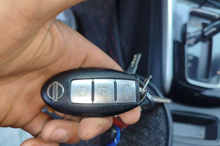 Used Nissan Sylphy 2019 1.6XV CVT Smart Connect Luxury Edition China VI Standard Vehicle Key