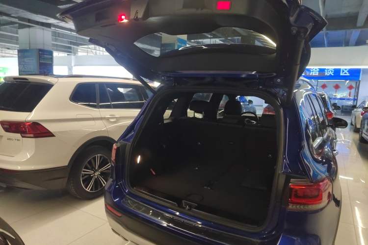 Used Mercedes-Benz GLB 2021 GLB 200 Fashion Model Trunk