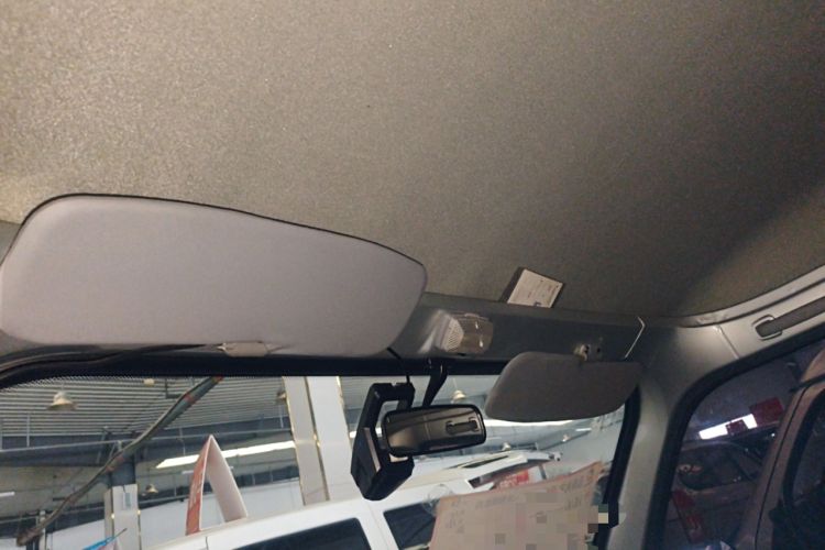 Used Wuling Zhiguang 2020 1.2L Van Utility Model China VI Emission Standard 2 Seats LSI
