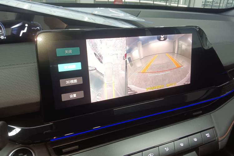 Used Changan UNI-V 2022 1.5T Prestige Version
