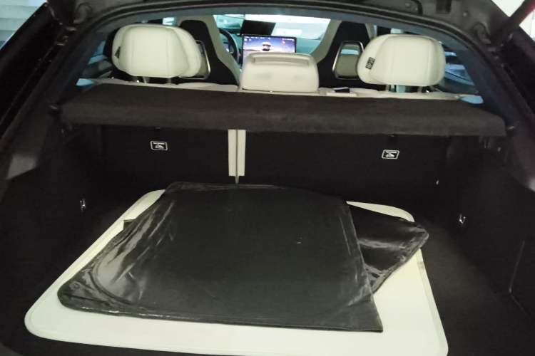 Used Zeekr 001 2023 WE Edition 86 kWh Trunk