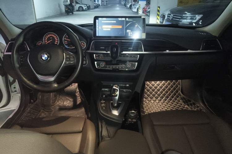 Used BMW 3 Series 2018 320Li Fashion Model
