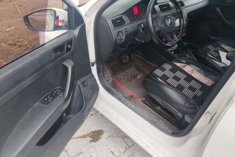 Used Volkswagen Santana 2016 1.6L Automatic Fashion Edition Driver Seat