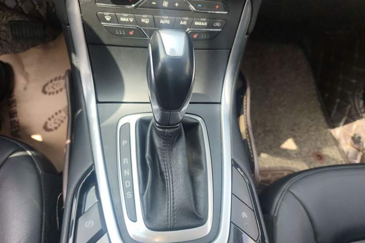 Used Ford Edge 2018 EcoBoost 245 Two-Wheel-Drive Titanium 7-Seater China V Standard