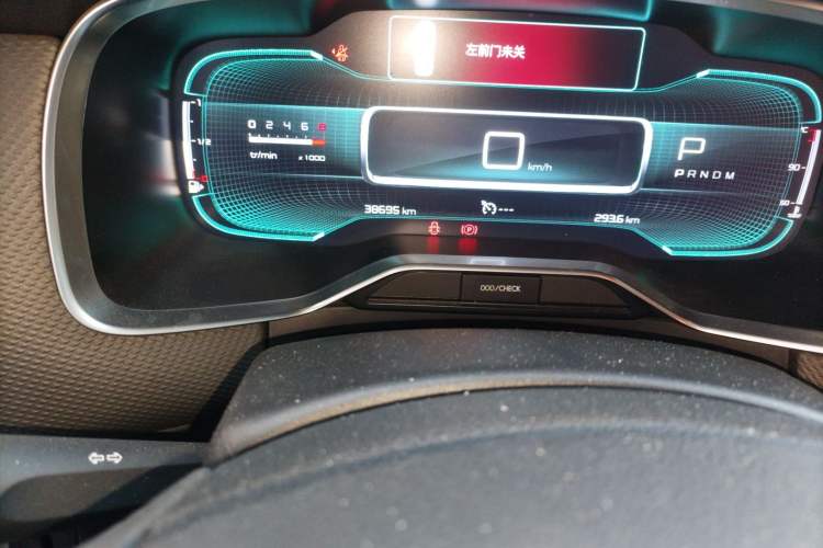 Used Citroen C6 2018 380THP Luxury Version Odometer Close Up